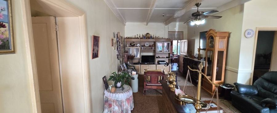 5 Bedroom Property for Sale in Riviersonderend Western Cape